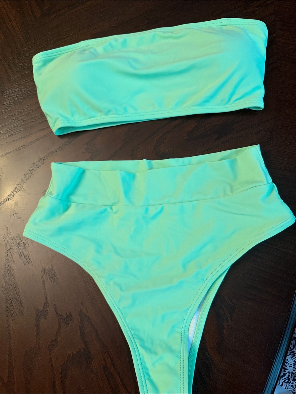 Strapless bikini